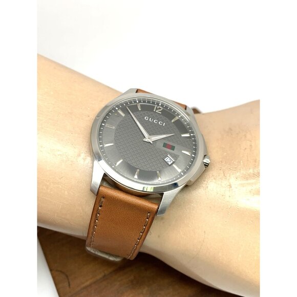 Gucci Men's Watch YA126302 G-Timeless Swiss Quartz Gray Dial Brown Leather 40mm - Picture 6 of 15